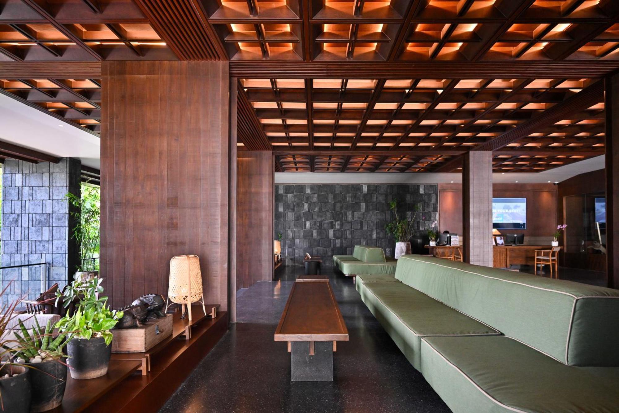 Hotel Barcelo Coconut Island, Phuket Exterior foto Interior of the lounge
