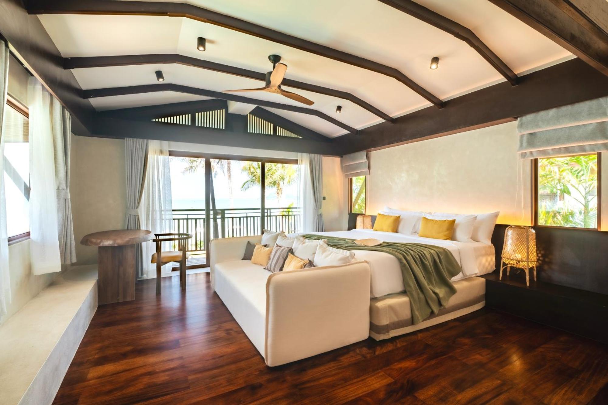 Hotel Barcelo Coconut Island, Phuket Exterior foto A bedroom at the resort