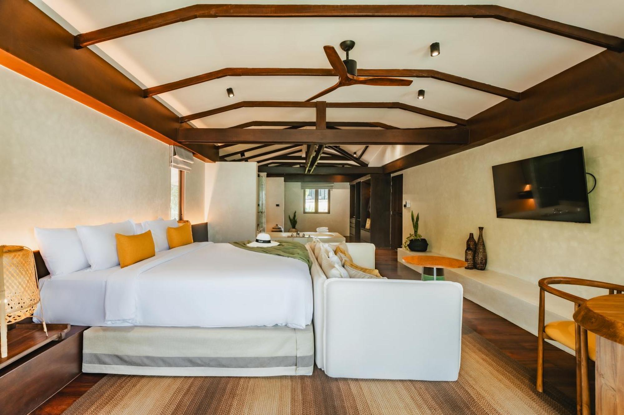 Hotel Barcelo Coconut Island, Phuket Exterior foto Deluxe Ocean View